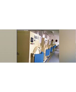 液晶显示器加压消泡机